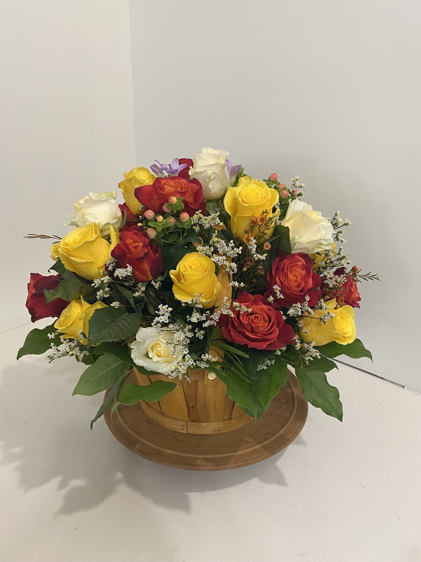 Golden rose basket deals